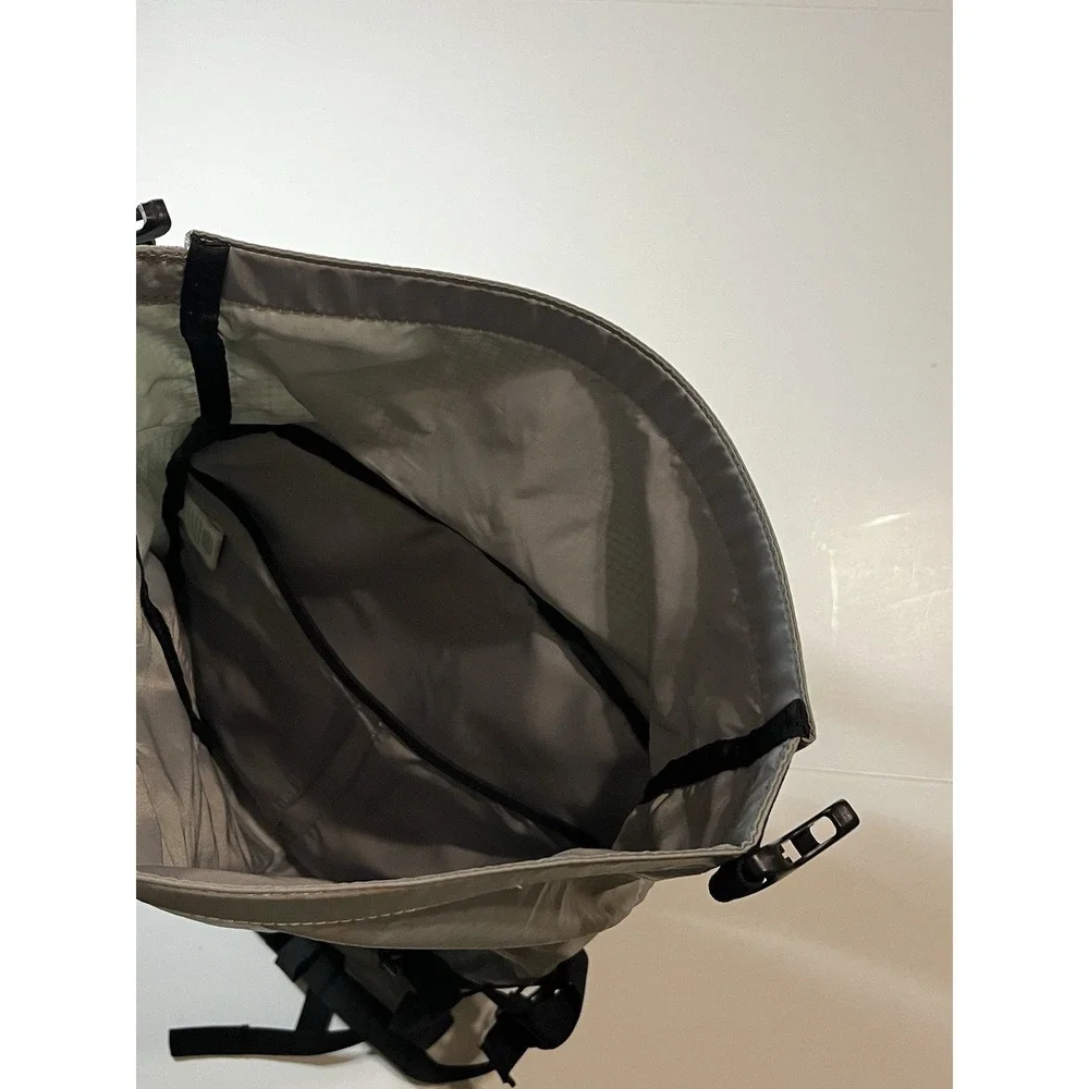 Oakley Backpack Red Code Wet Dry Bag Stone Gray VTG
